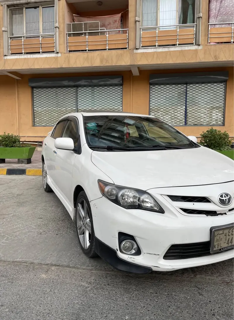 Toyota Corolla 2013 (2)