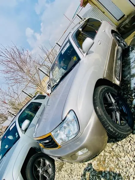 Toyota Land Cruiser 2000 (2)