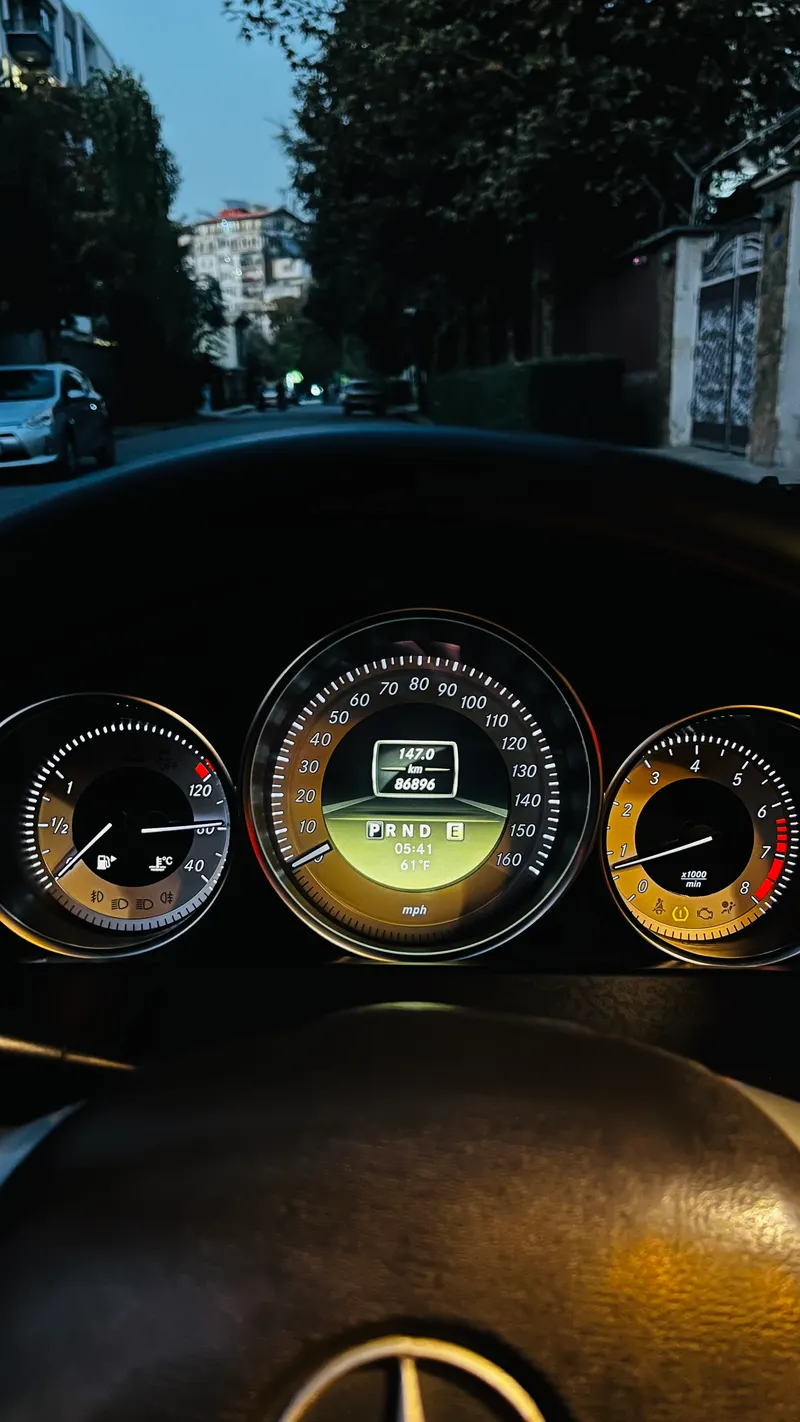 Mercedes-Benz C250 2012 (8)