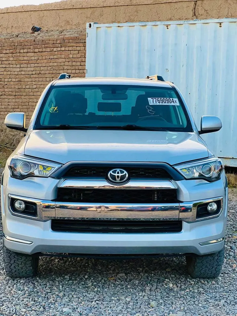 Toyota 4 Runner 2010 (1)