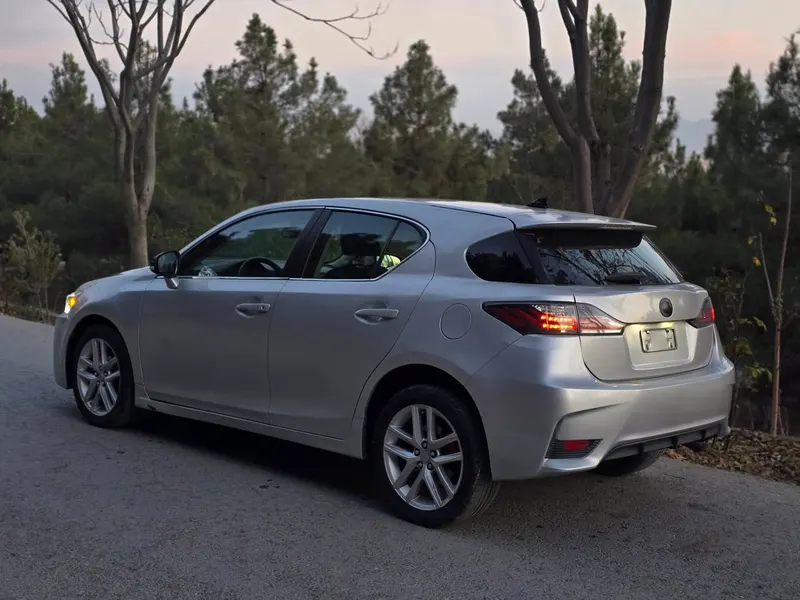 Lexus 2017 (3)