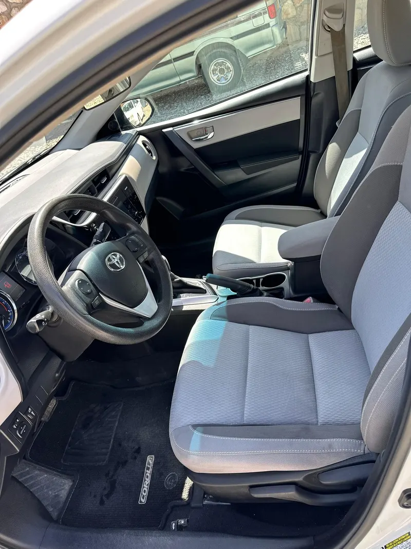 Toyota Corolla 2017 (4)