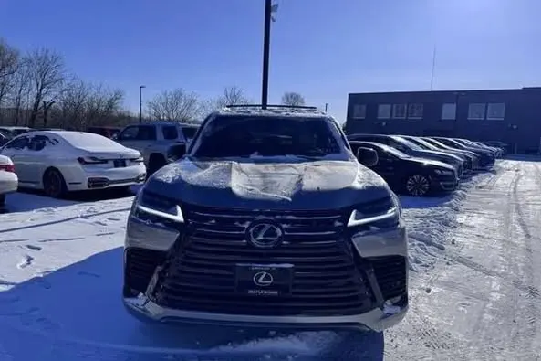 Lexus LX600 2024 (2)