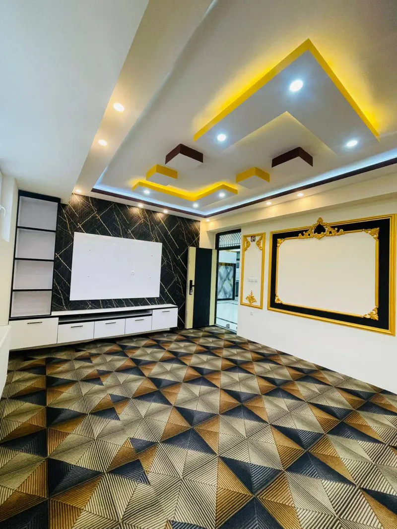 Two new VIP apartments for sale, 4 rooms, 2nd floor (1)
