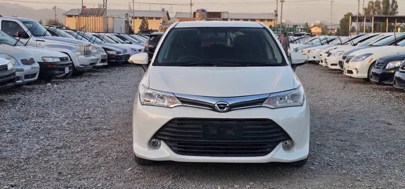 Toyota Fielder 2016 (2)