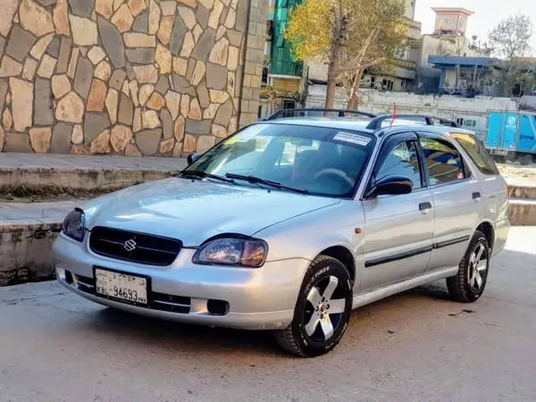 Suzuki Baleno 1999 (2)