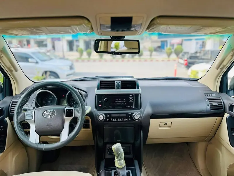 Toyota Land Cruiser 2015 (4)