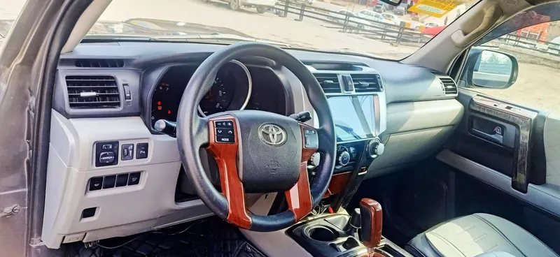 Toyota 4Runner SR5 2011 (5)