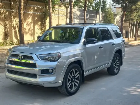 Toyota 4 Runner 2012 (2)