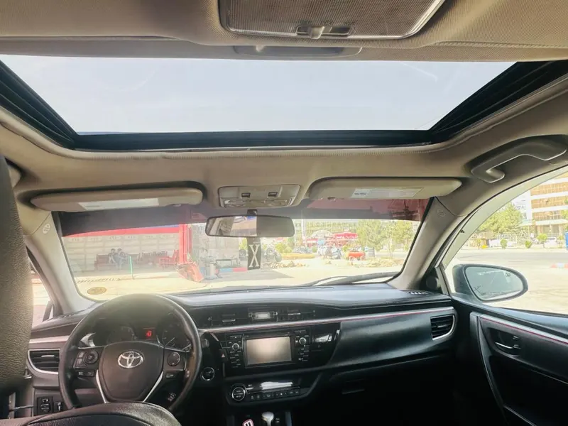 Toyota Corolla 2016 (4)