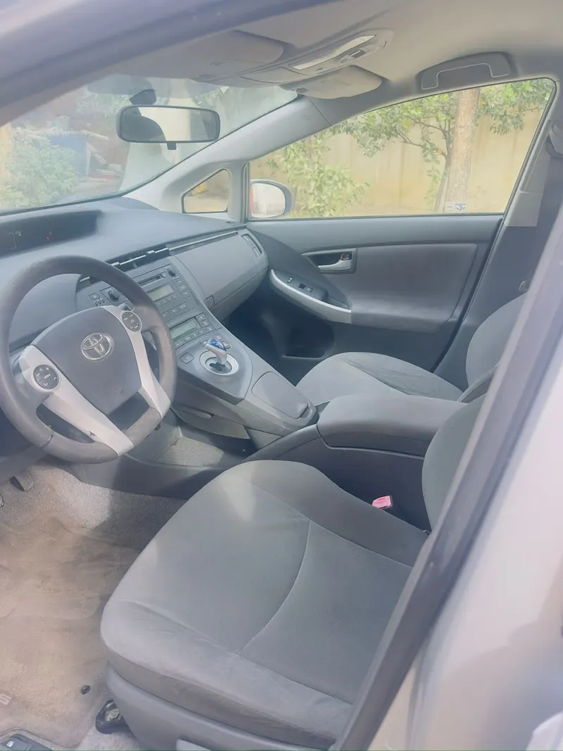 Toyota Prius 2010 (3)