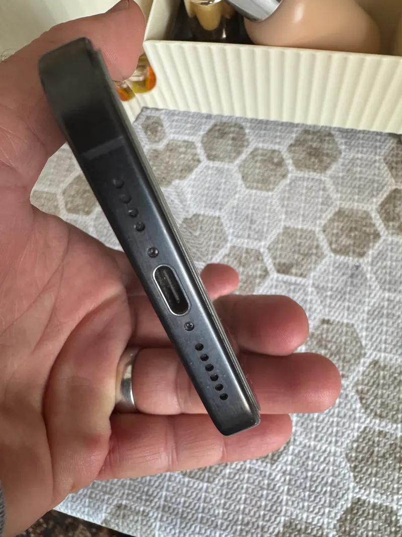 iPhone 15 pro Max (3)
