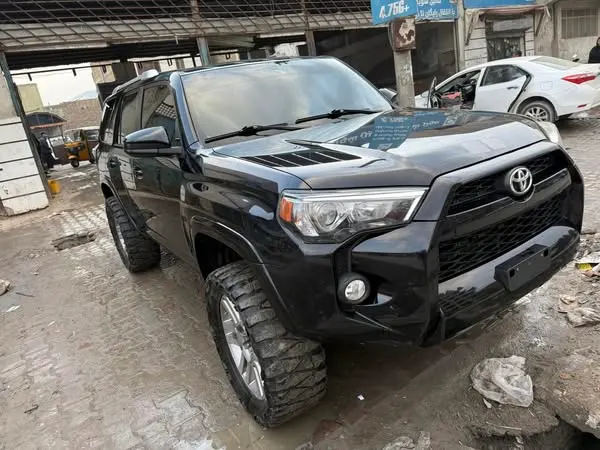 Toyota 4Runner SR5 TRD 2015 (2)
