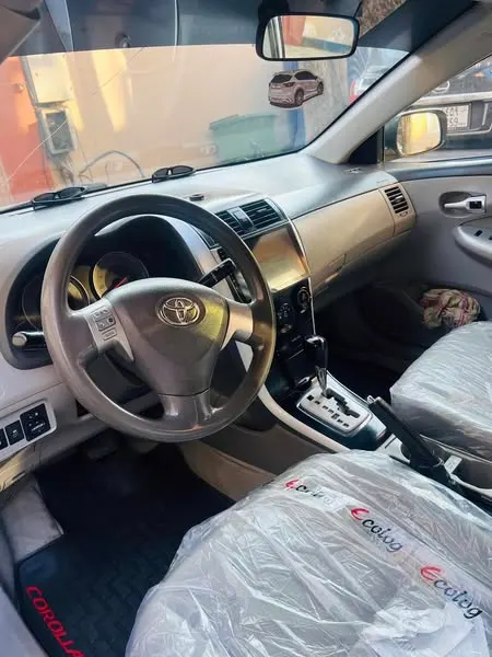 Toyota Corolla 2010 (4)
