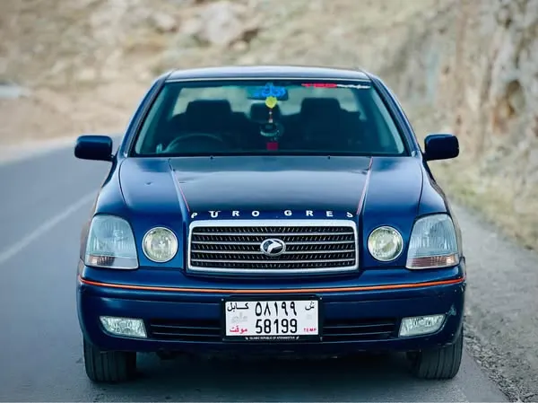 Toyota Progres 2002 (1)