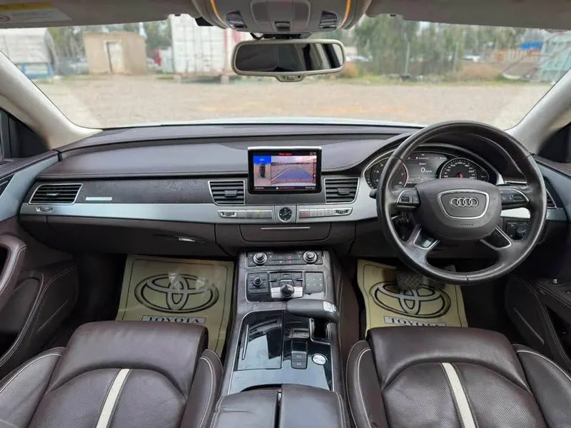 Audi A8 2013 (4)