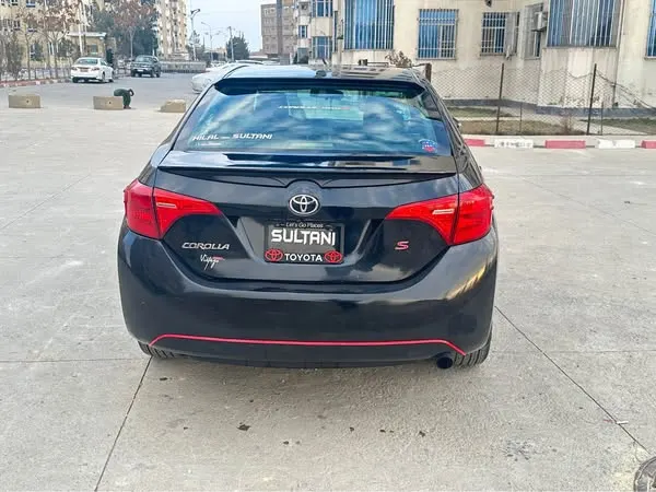 Toyota Corolla S 2015 (3)