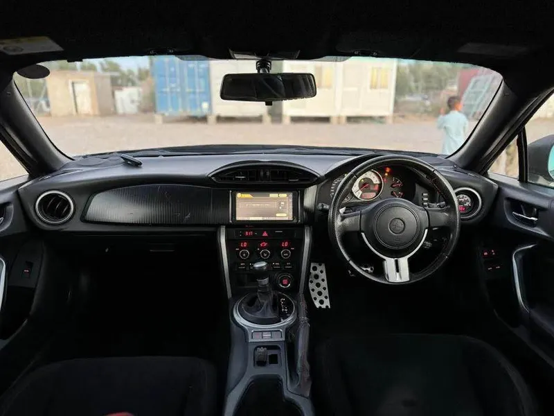 Toyota GT86 2012 (4)