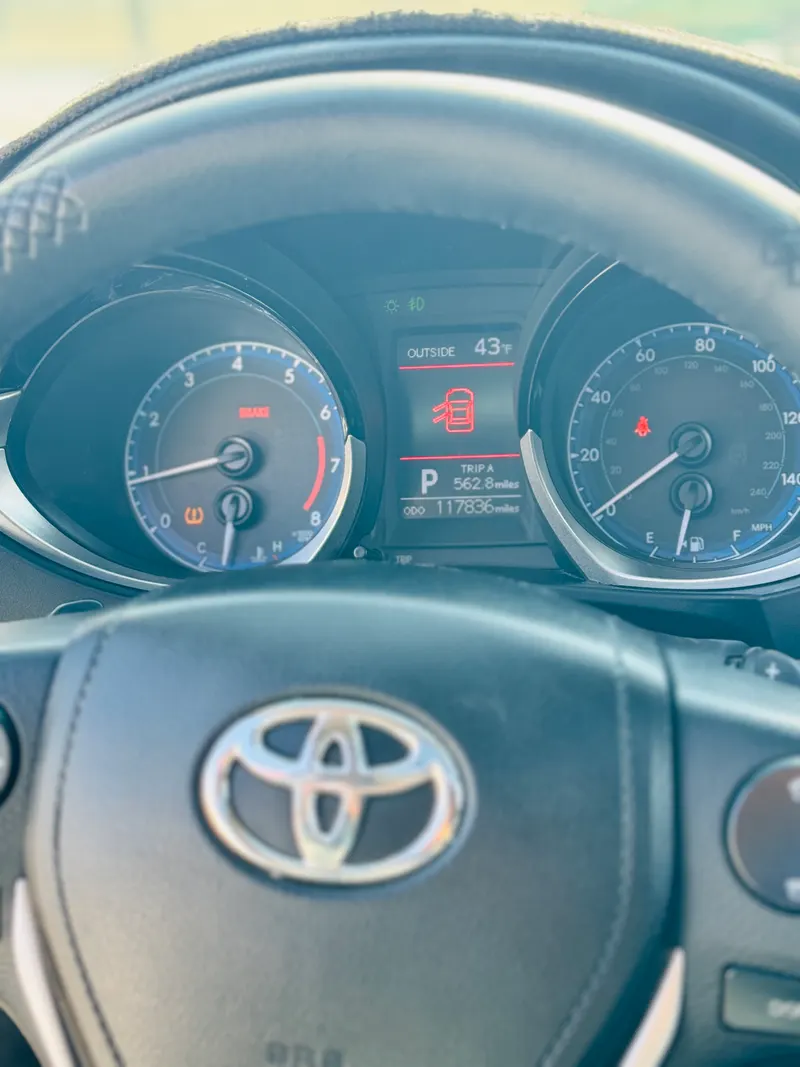 Toyota corolla 2016 (5)