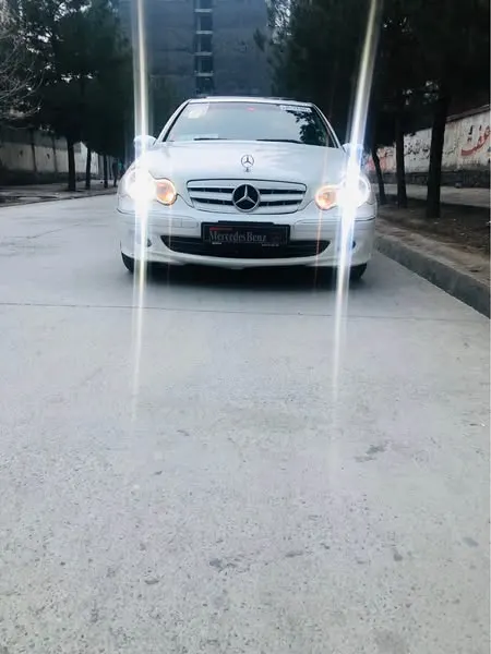 Mercedes-Benz C230 2005 (1)