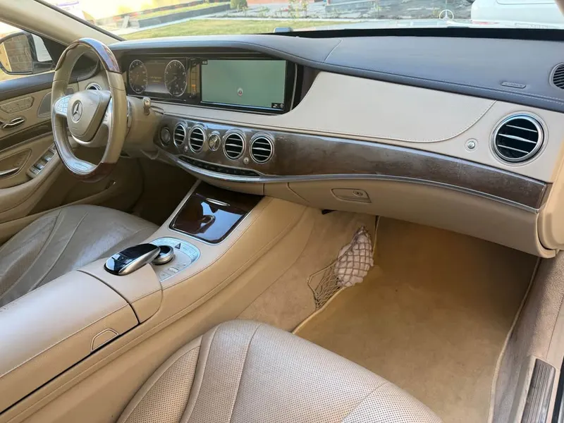 Mercedes-Benz 2017 (4)