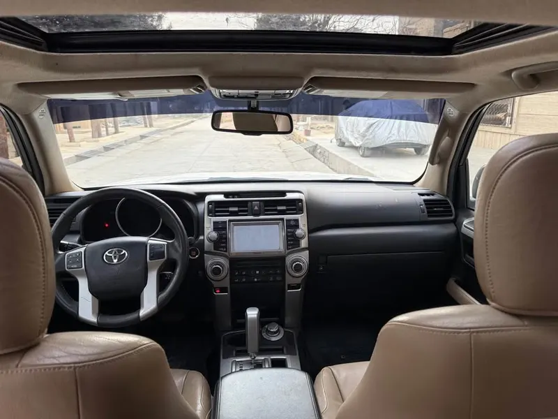 Toyota 4 Runner 2010 (4)
