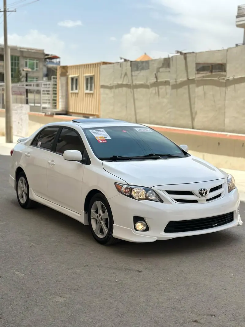 Toyota Corolla 2012 (2)