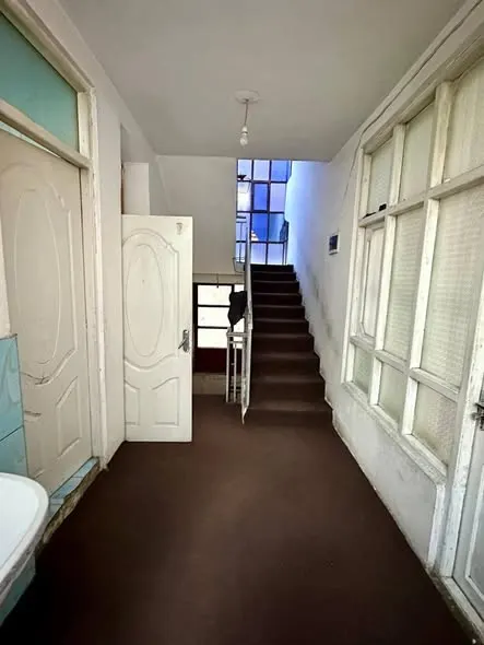 د پلورنې درې نیم پوړیز کور، 5 خونې، 220 m²، پل حسن خان، کابل (3)