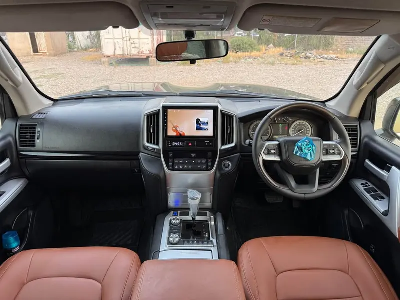 Toyota Land Cruiser 2010 (4)