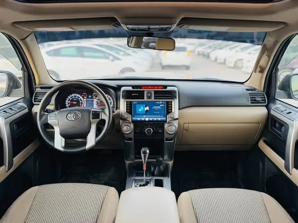 Toyota Fortuner SR5 2010 (4)