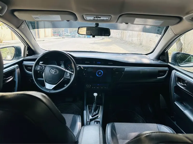 Toyota Corolla 2015 (4)
