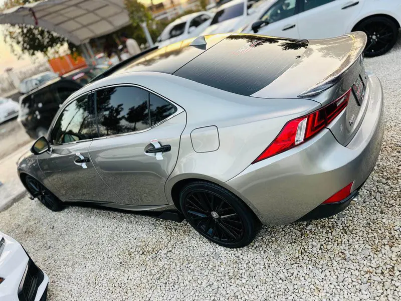 Lexus IS250 2014 (3)