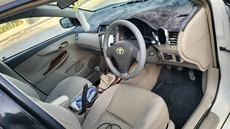 Toyota Corolla 2010 (3)