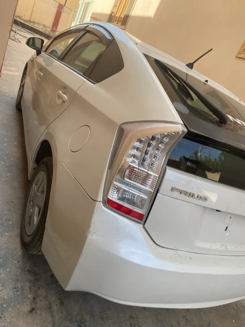 Toyota Prius 2010 (1)