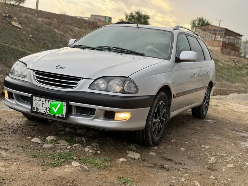 Toyota Avensis 1999 (1)