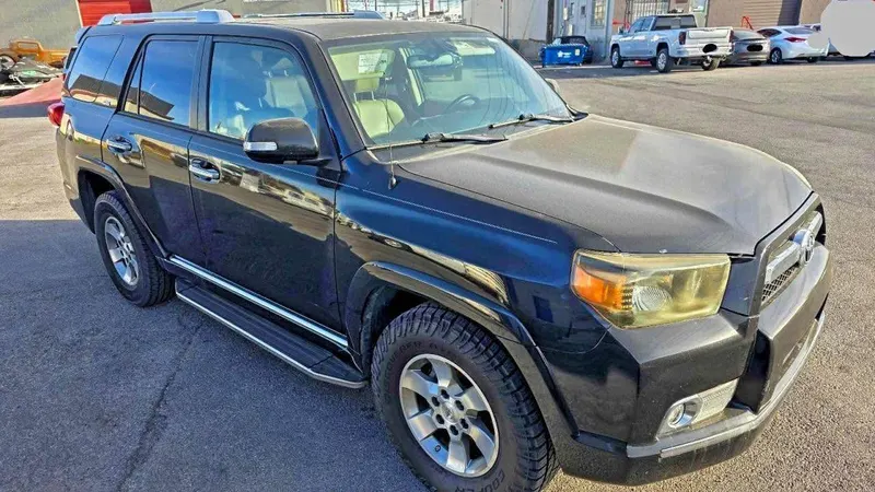 Toyota 4Runner 2011 (2)