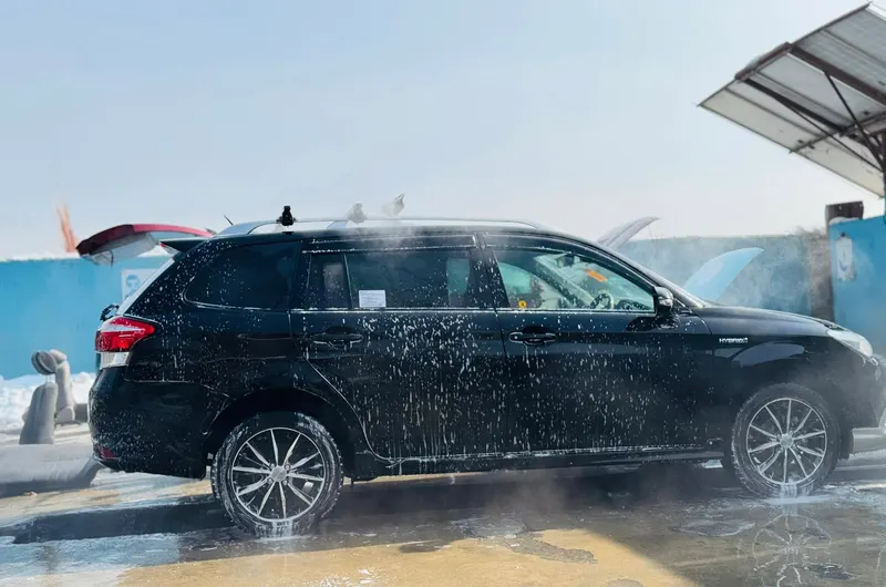 Toyota Fielder 2018 (2)