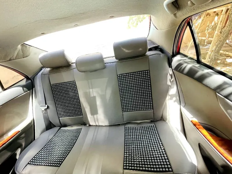 Toyota Corolla 2010 (4)