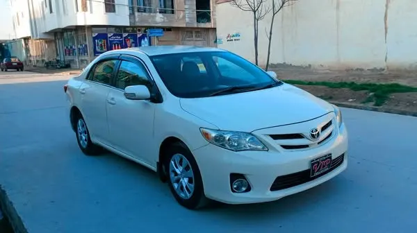 Toyota Corolla 2013 (1)