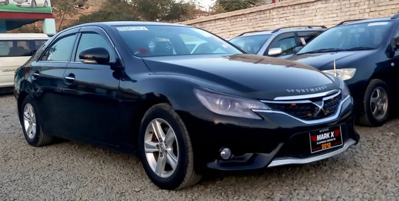Toyota Mark X Sport 2011 (2)