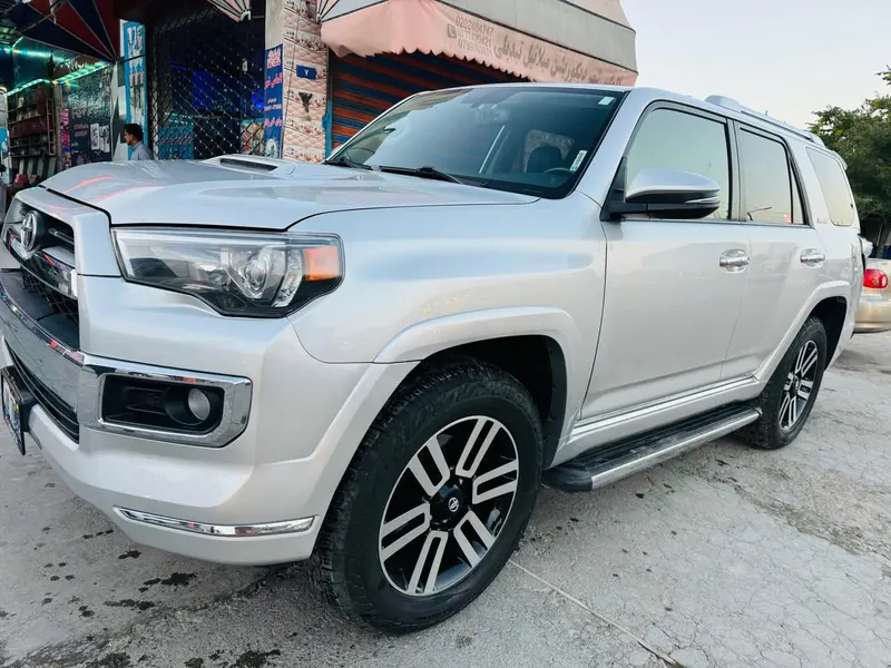 Toyota 4Runner 2012 (1)