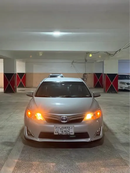 Toyota Camry Hybrid 2012 (2)