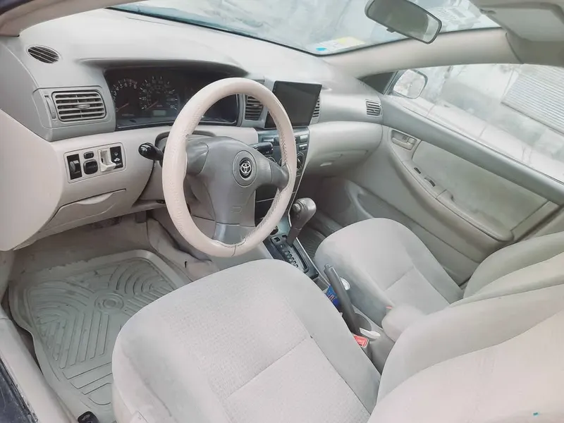 Toyota Corolla LE 2005 (4)