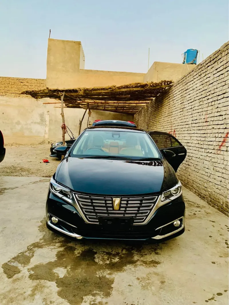 Toyota Premio 2018 (1)