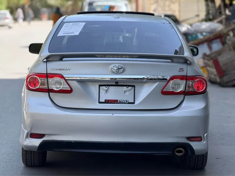 Toyota Corolla 2013 (3)
