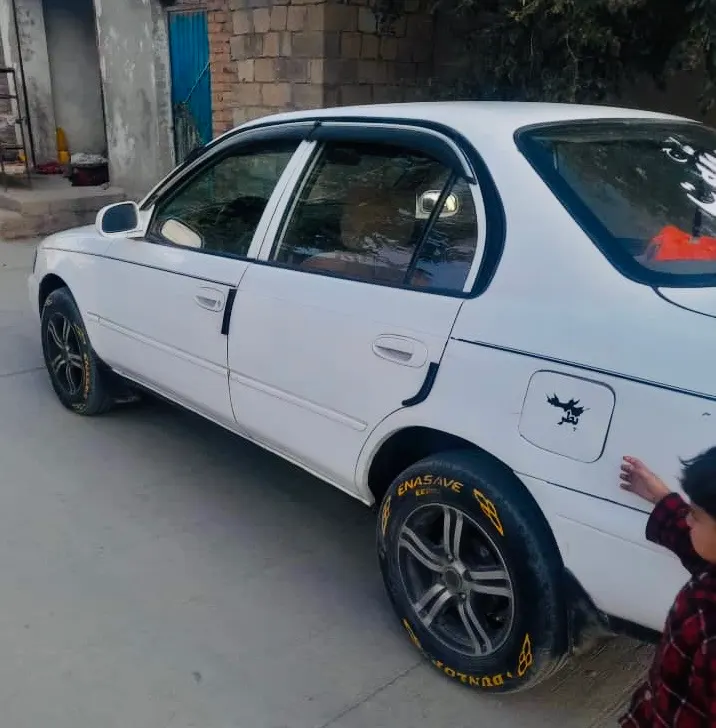 Toyota Corolla 1997 (2)