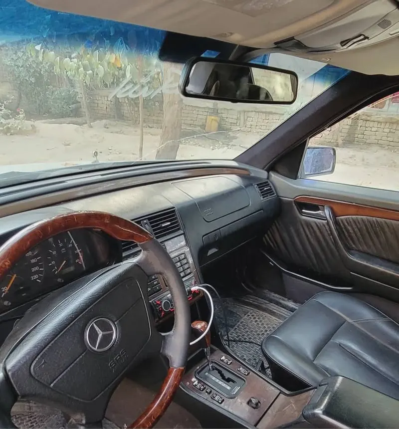 Mercedes-Benz 1994 (3)