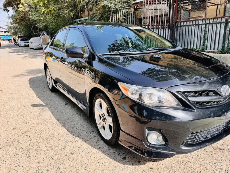 Toyota Corolla 2013 (2)
