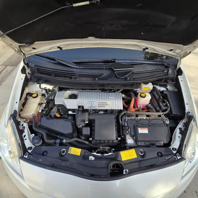 Toyota Prius 2013 (3)