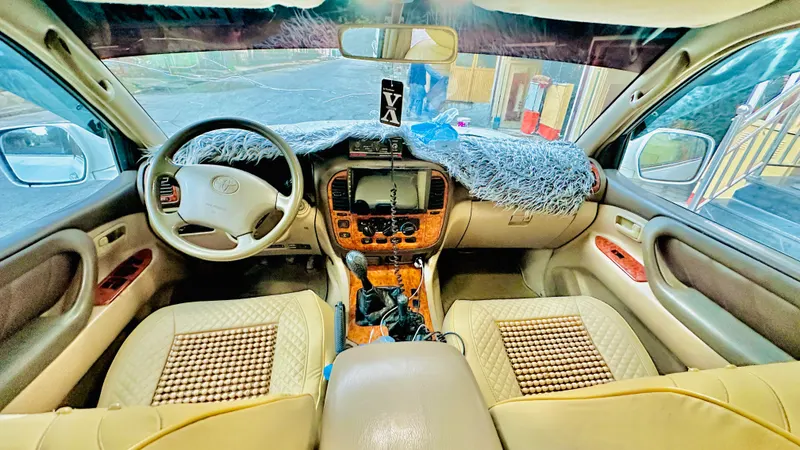 Toyota Land Cruiser 2002 (5)